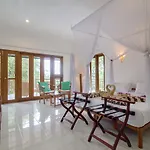 Bajo Komodo Eco Lodge